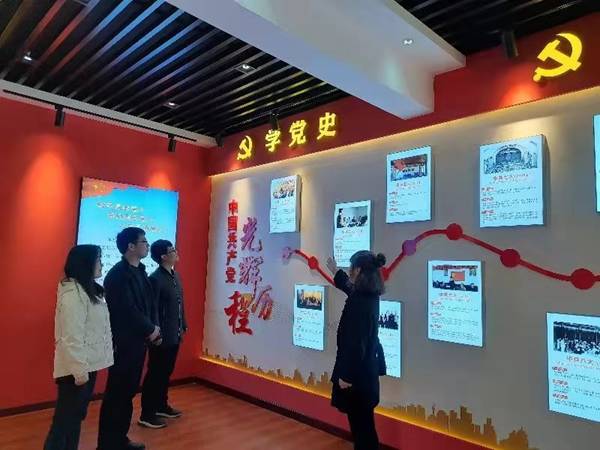 说明: http://www.qinfeng.gov.cn/__local/2/C1/9A/8F02ED9FE1989BC325993F063D0_069290C9_9E832.png